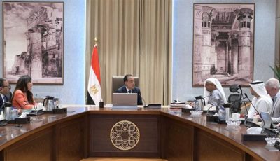 رئيس الوزراء يتابع مستجدات تنفيذ مشروع مدينة “رأس الحكمة”