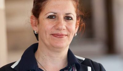 وفاة أول امرأة عربية تفوز بجائزة دولية في الإدارة العامة